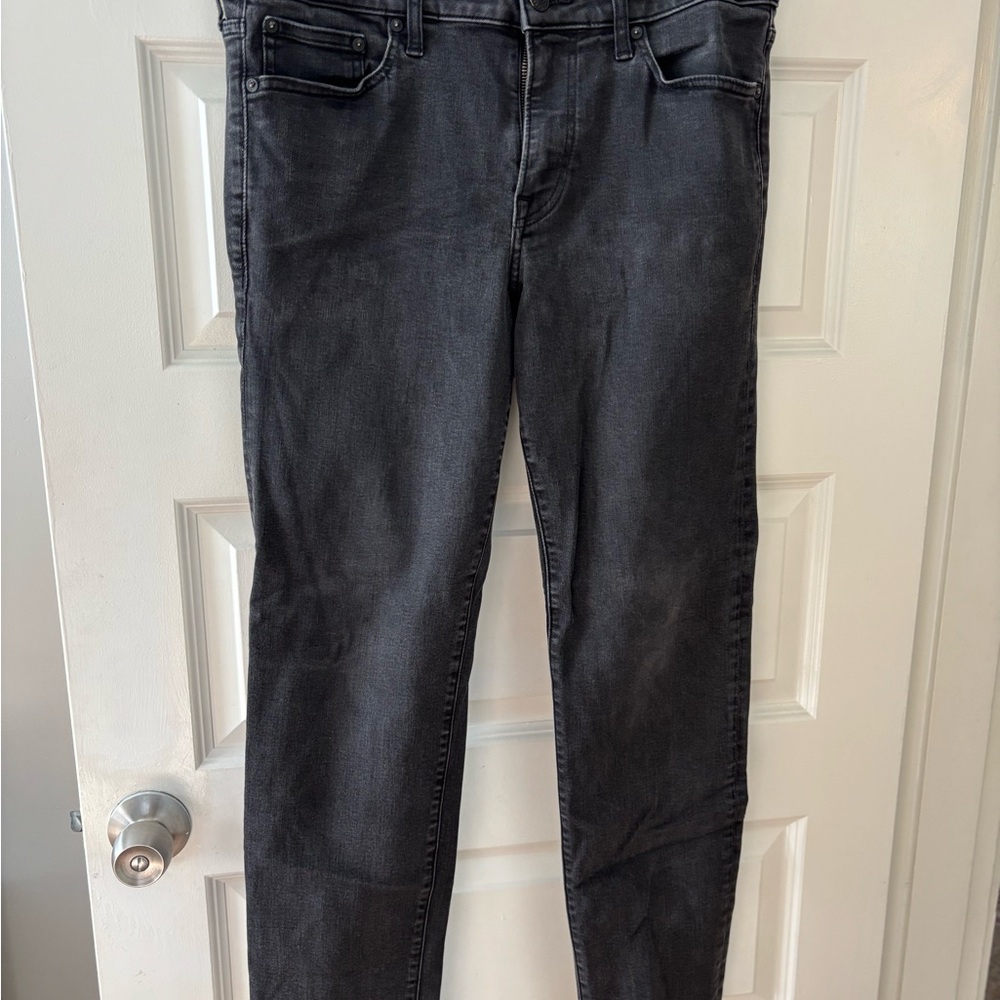 Express Men's Charcoal/Black Slim Straight Jeans